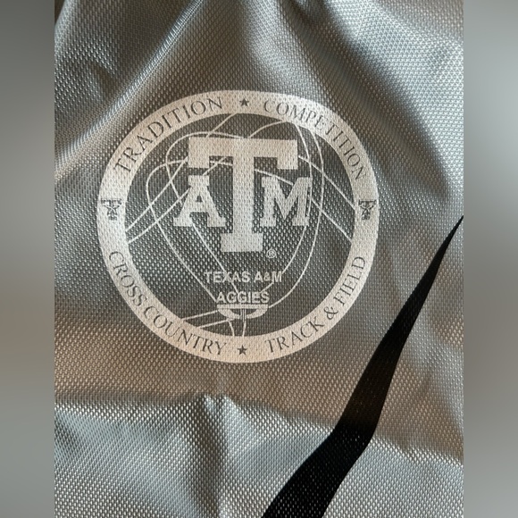 Nike Texas A&M Cross Country Track and Field Drawstring Bag Grey Black - Picture 2 of 10